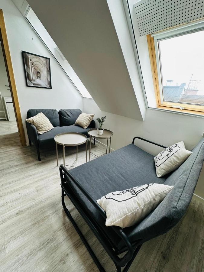 Palace Quarter 1 Peaceful Modern Central Top Floor Apartment Budapest Exterior foto