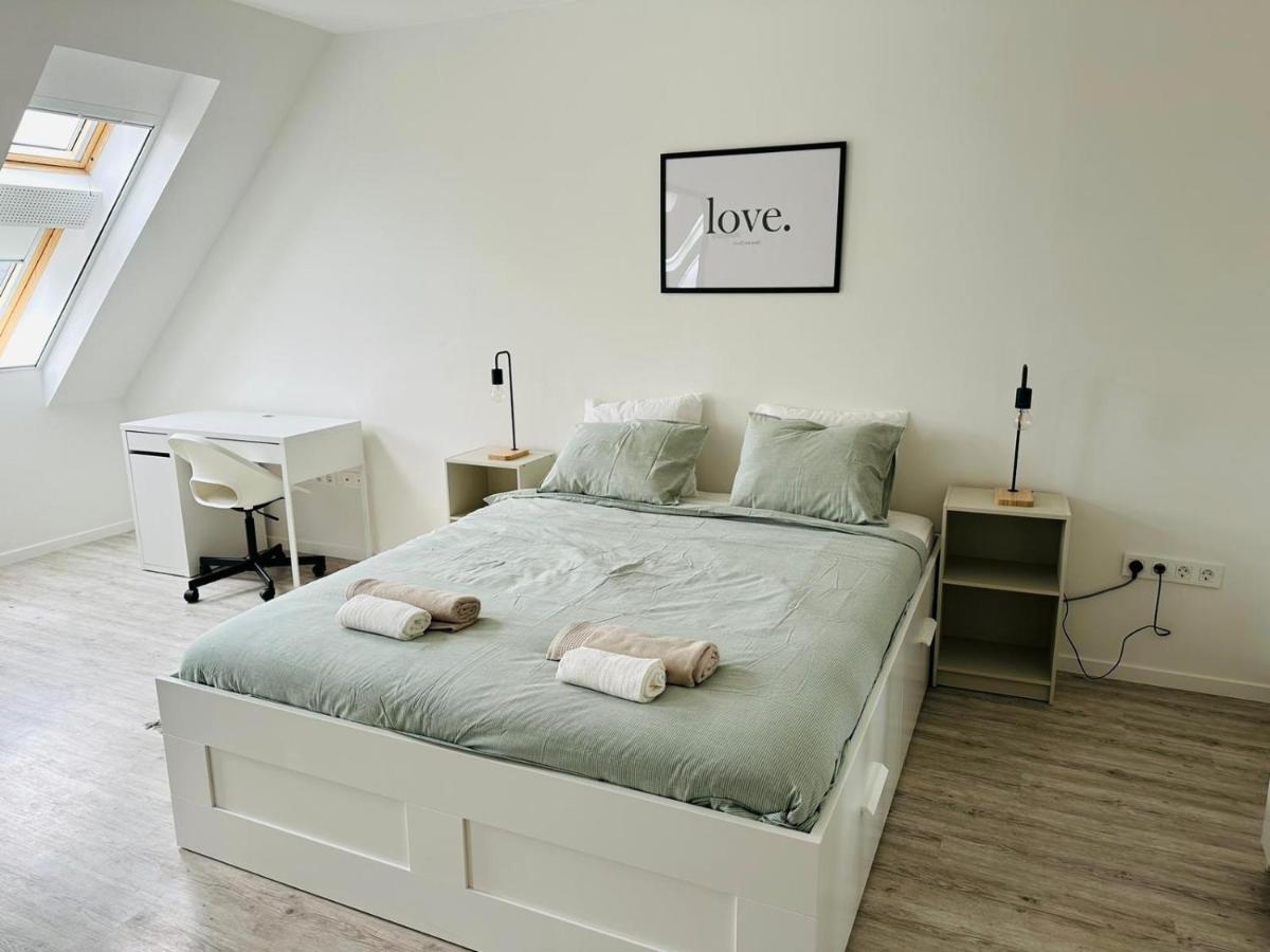 Palace Quarter 1 Peaceful Modern Central Top Floor Apartment Budapest Exterior foto